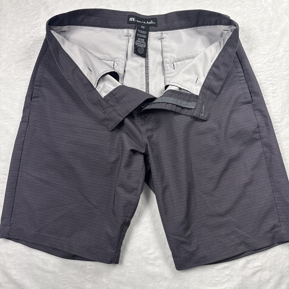 Travis Mathew Golf Shorts Mens 32x9” Gray Black Striped Stretch Performance